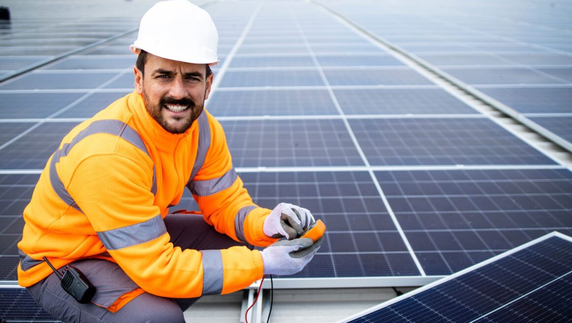 The Role of Solar Companies in Supporting Energy Resilience During Grid Failures